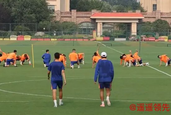 九游会J9 泰山队训练细节满满 正式带队 新人参加一线队合练